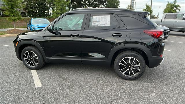 new 2025 Chevrolet TrailBlazer car, priced at $27,359