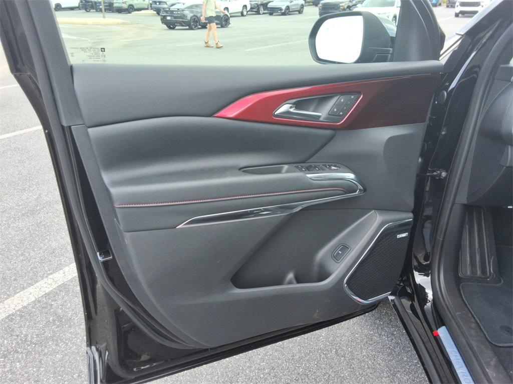 new 2025 Chevrolet Traverse car, priced at $55,000