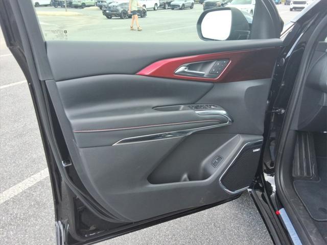 new 2025 Chevrolet Traverse car, priced at $55,300