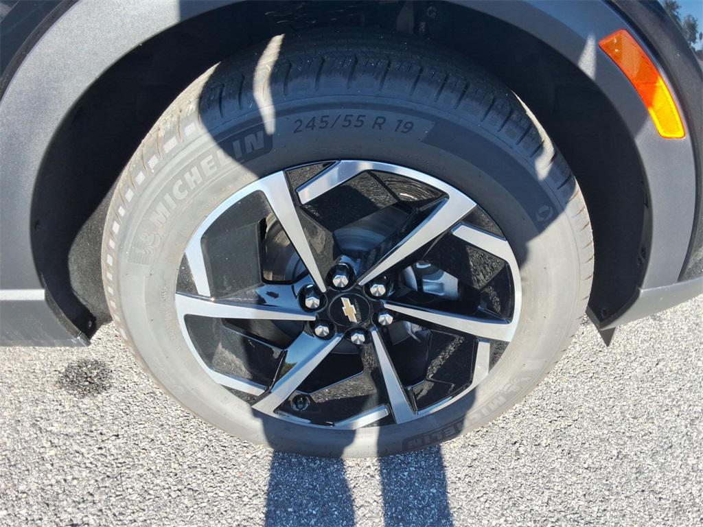 new 2026 Chevrolet Equinox EV car, priced at $36,200