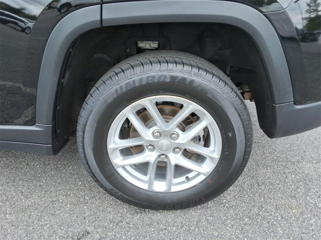 used 2024 Jeep Grand Cherokee car, priced at $31,375