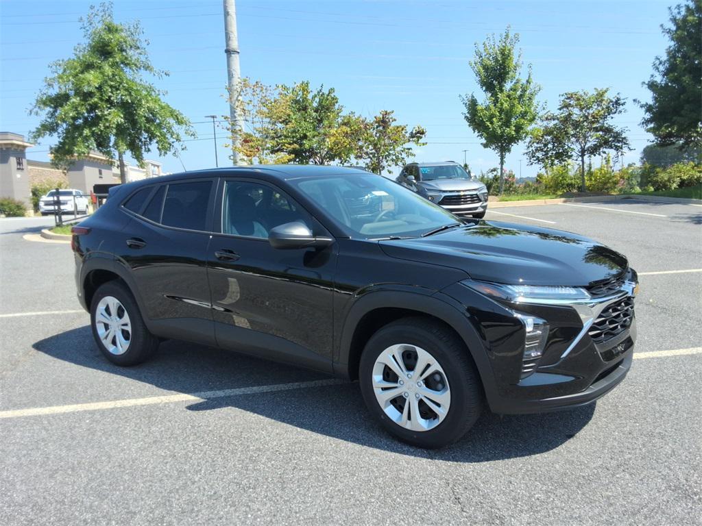 new 2025 Chevrolet Trax car, priced at $21,395