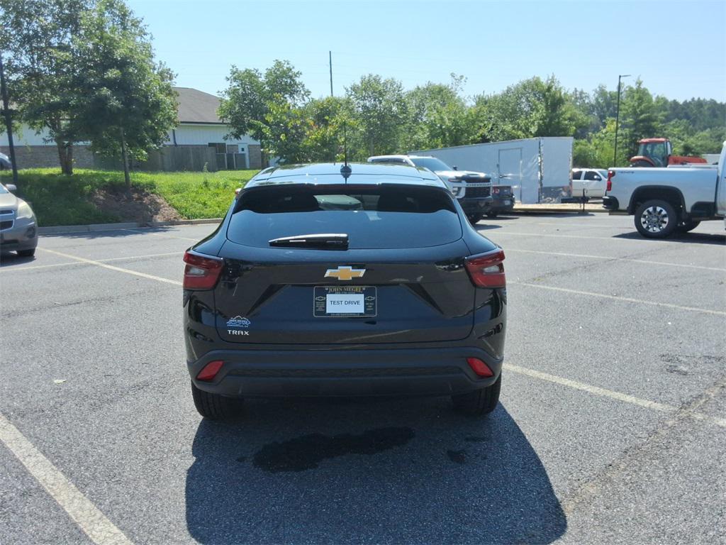 new 2025 Chevrolet Trax car, priced at $21,395