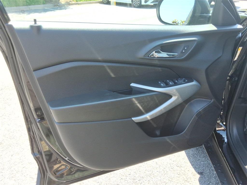 new 2025 Chevrolet Trax car, priced at $21,395