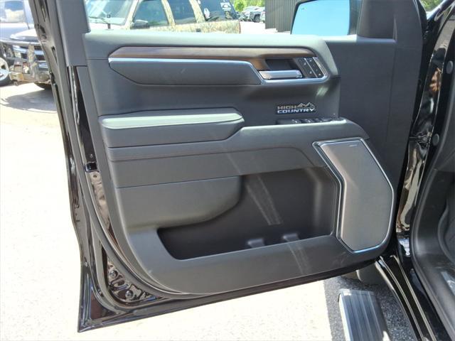 new 2025 Chevrolet Silverado 1500 car, priced at $72,604