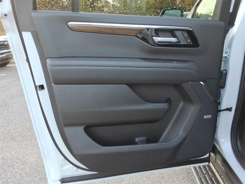 new 2026 Chevrolet Suburban car, priced at $94,713