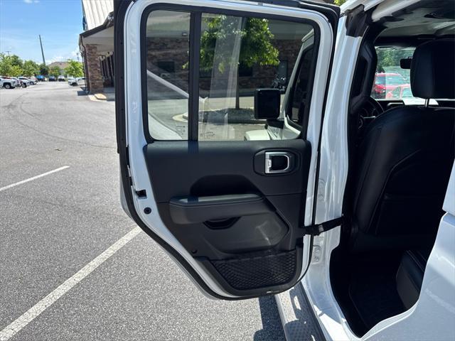 used 2021 Jeep Gladiator car, priced at $32,766