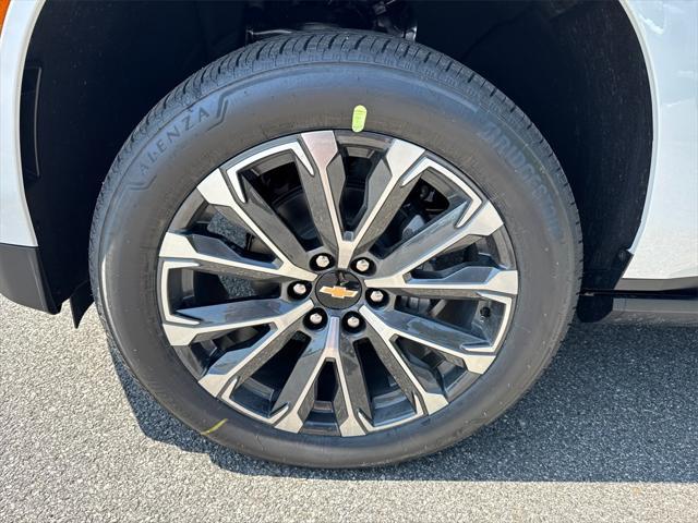 new 2025 Chevrolet Suburban car, priced at $90,599