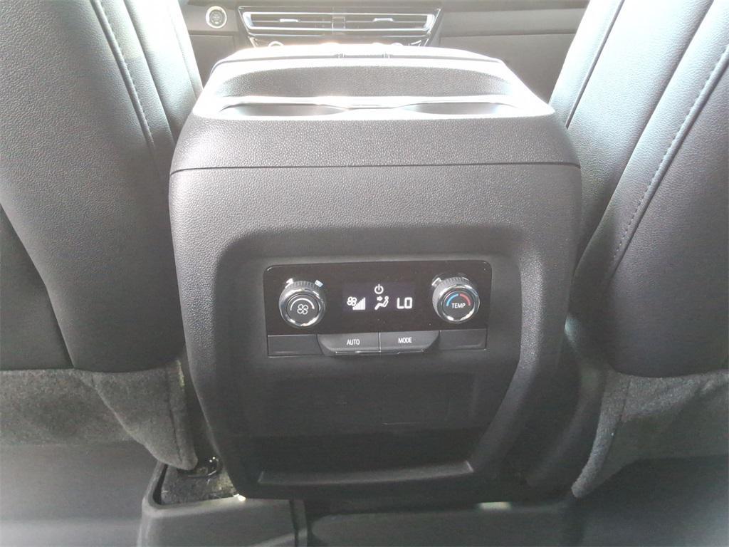 new 2026 Chevrolet Traverse car, priced at $53,515