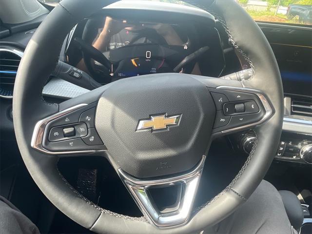 new 2025 Chevrolet Trax car, priced at $24,904