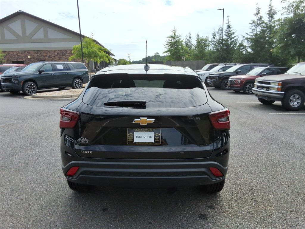 new 2025 Chevrolet Trax car, priced at $22,390