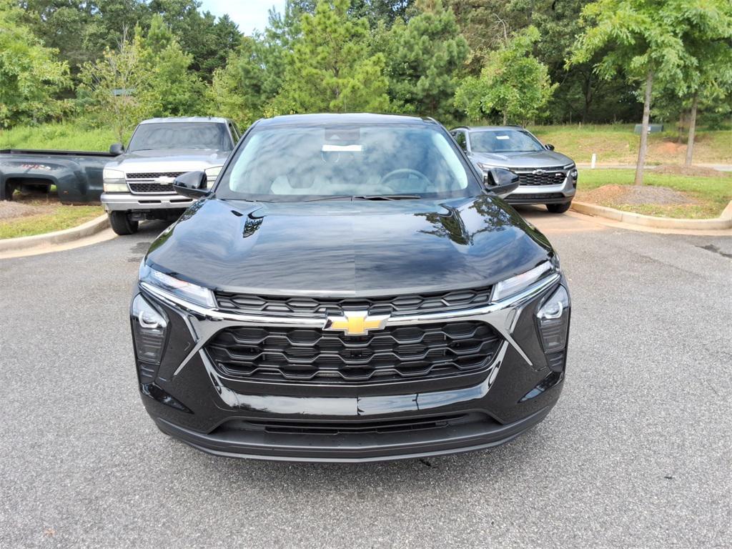 new 2025 Chevrolet Trax car, priced at $22,390