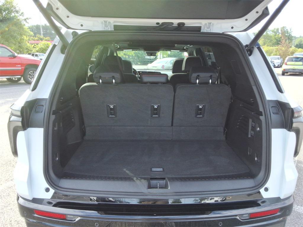 used 2024 Chevrolet Traverse car, priced at $51,859