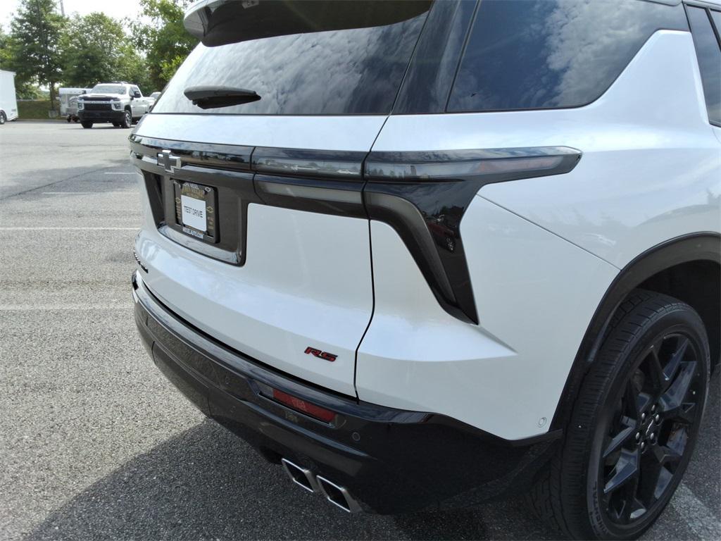 used 2024 Chevrolet Traverse car, priced at $51,859