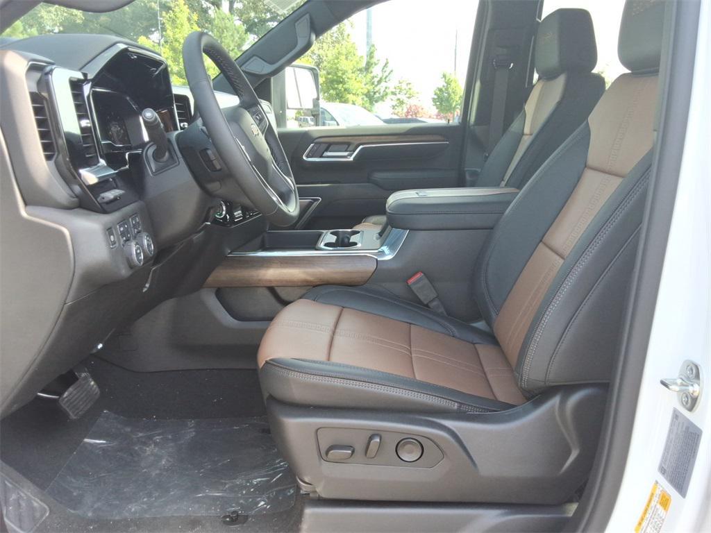 new 2025 Chevrolet Silverado 3500 car, priced at $91,995