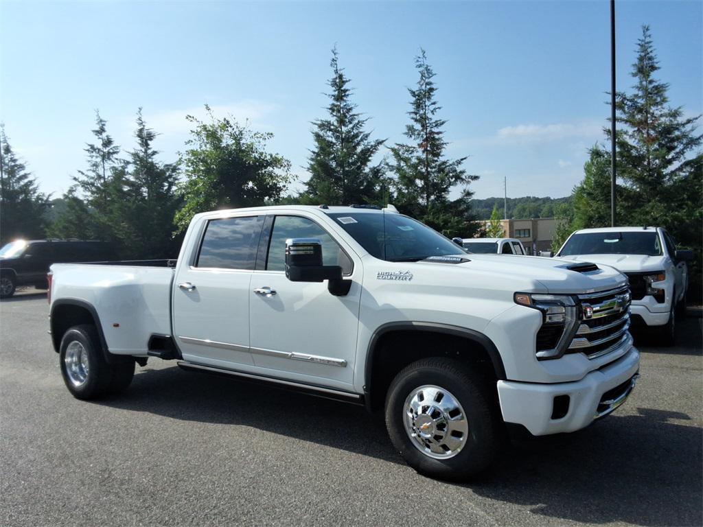 new 2025 Chevrolet Silverado 3500 car, priced at $91,995