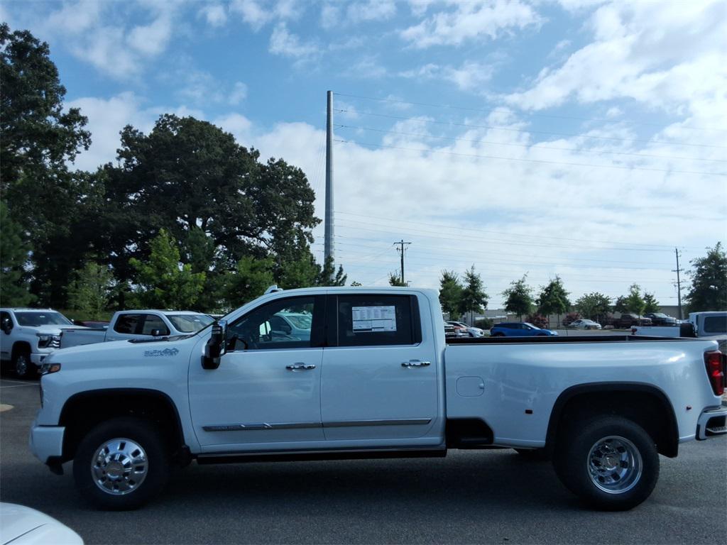new 2025 Chevrolet Silverado 3500 car, priced at $91,995
