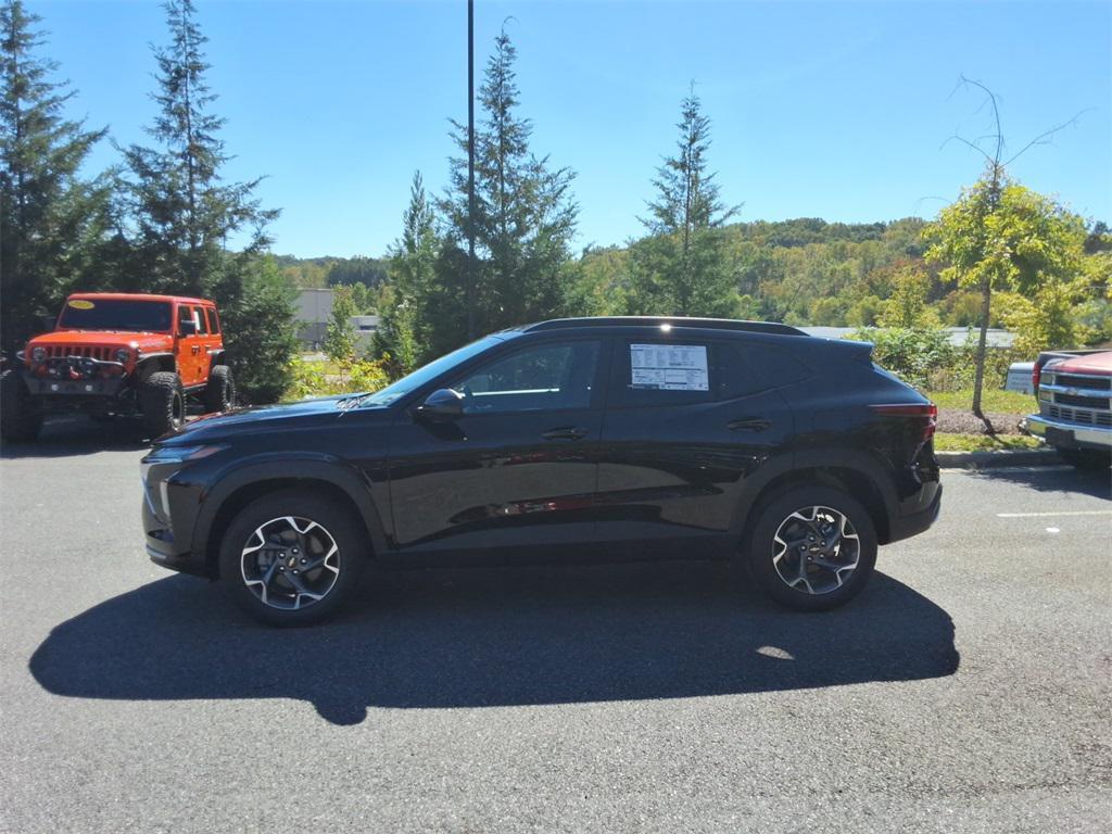 new 2026 Chevrolet Trax car, priced at $25,690