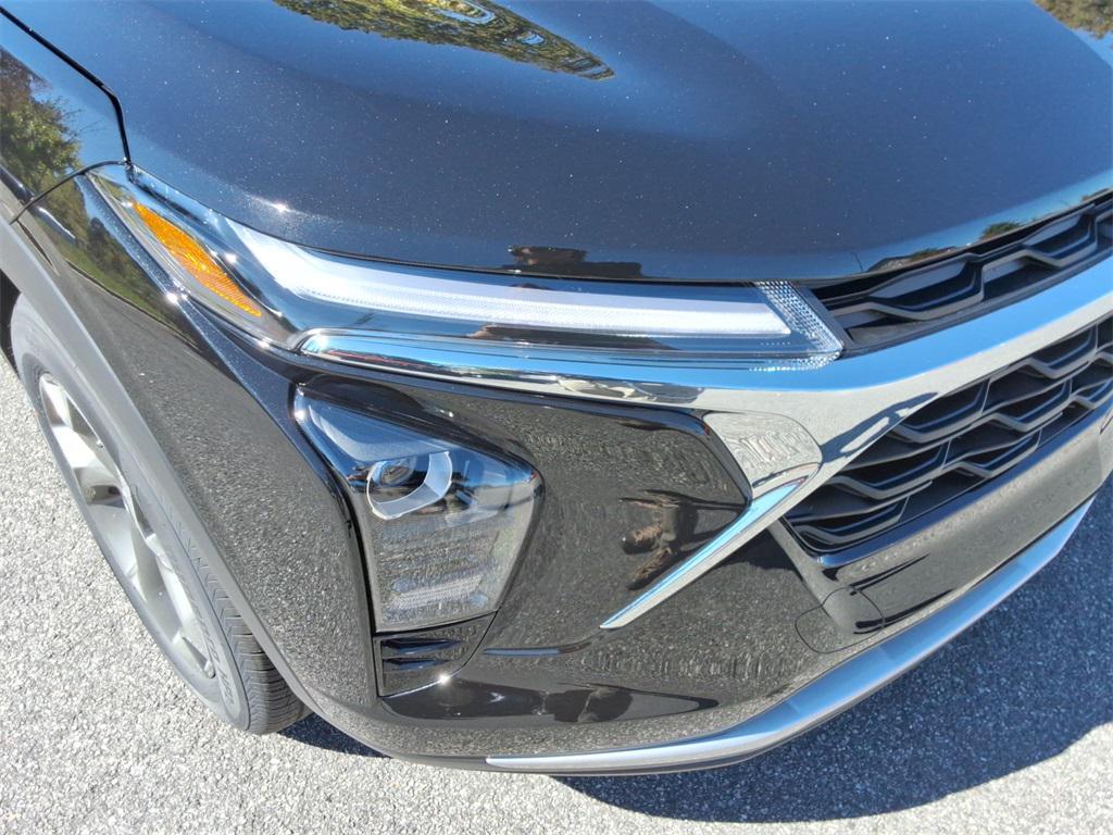 new 2026 Chevrolet Trax car, priced at $25,690
