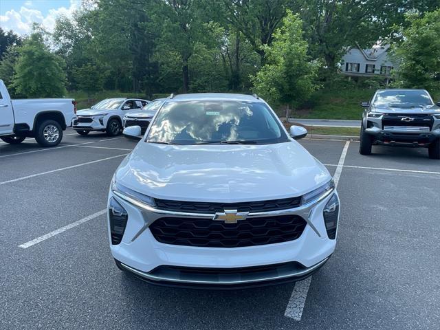 new 2025 Chevrolet Trax car, priced at $24,904