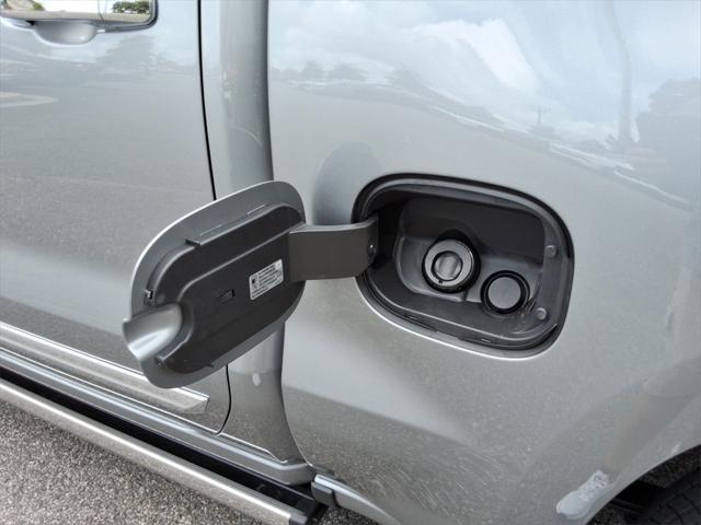 new 2025 Chevrolet Silverado 1500 car, priced at $72,604