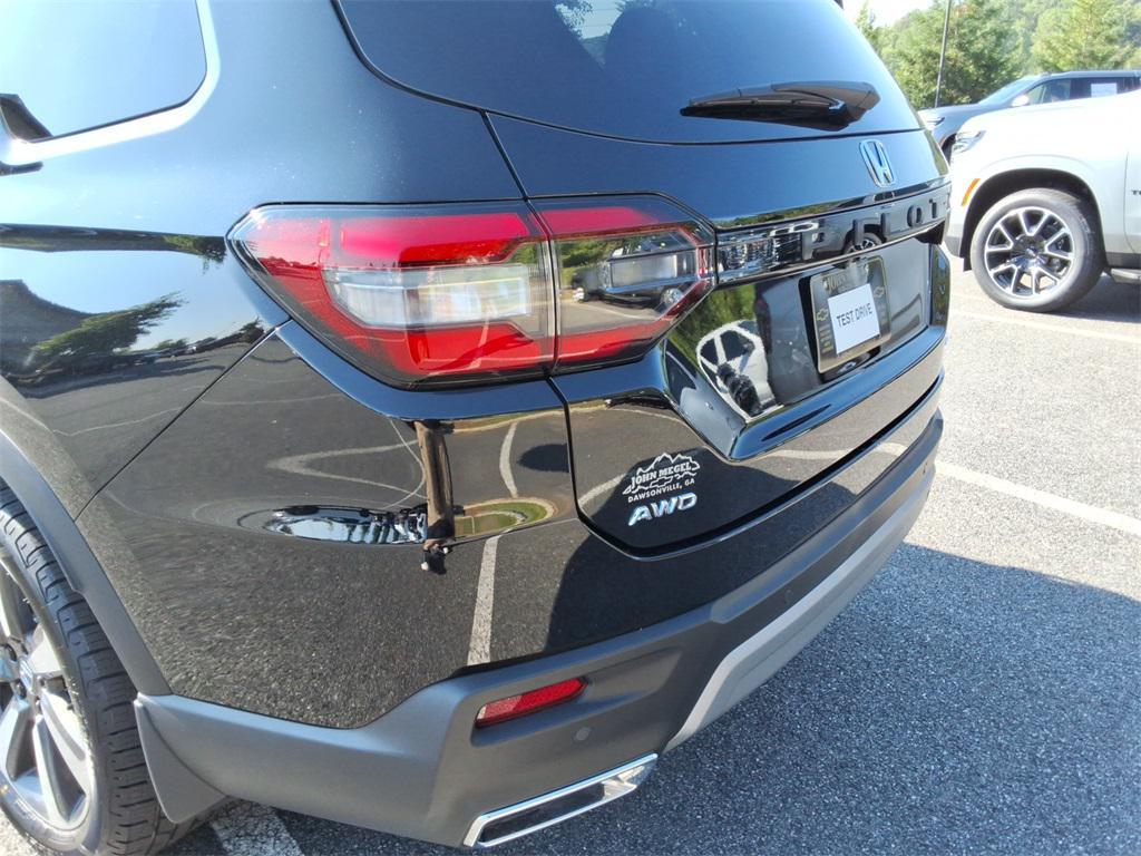 used 2023 Honda Pilot car, priced at $43,588