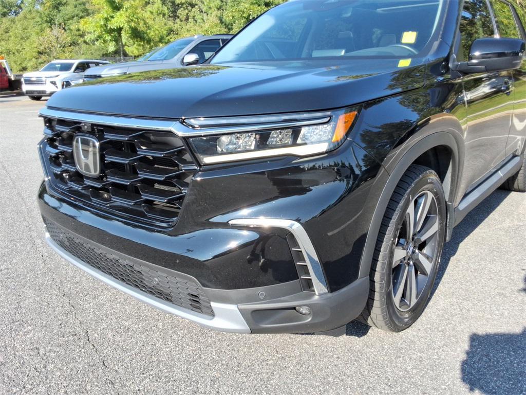 used 2023 Honda Pilot car, priced at $43,588
