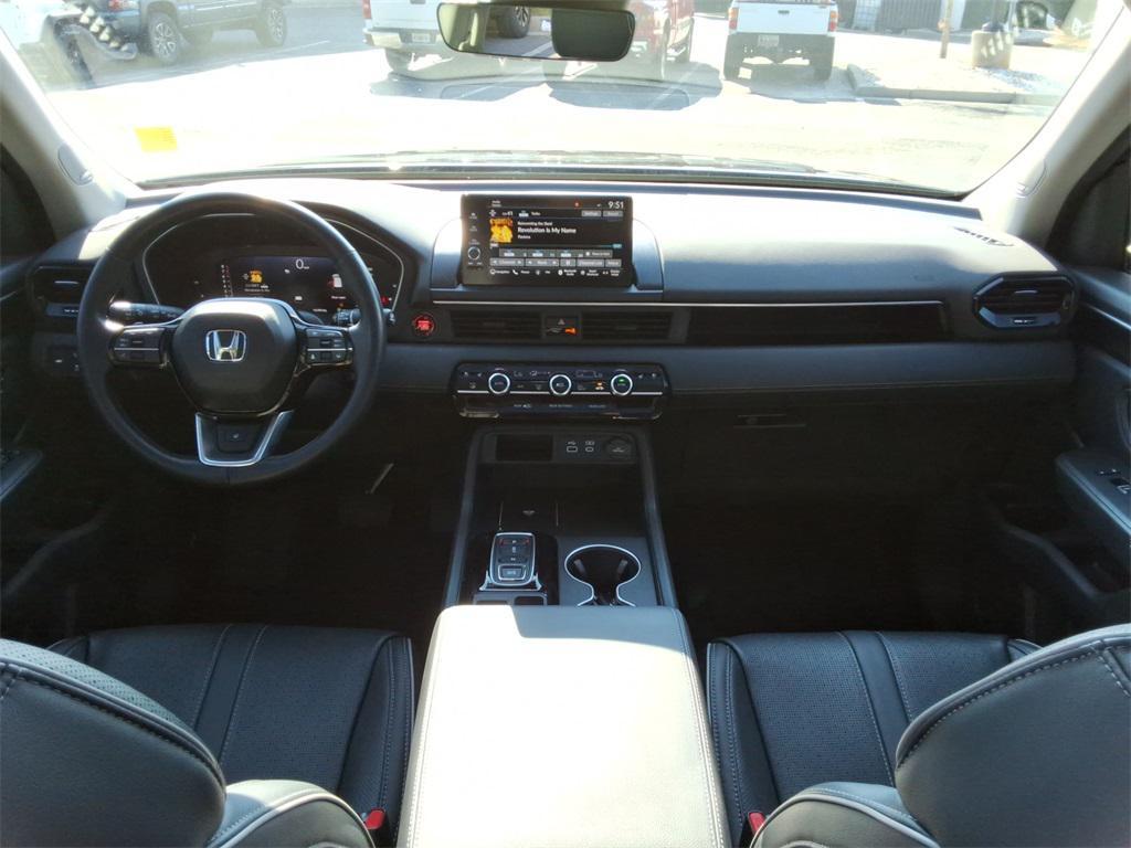 used 2023 Honda Pilot car, priced at $43,588