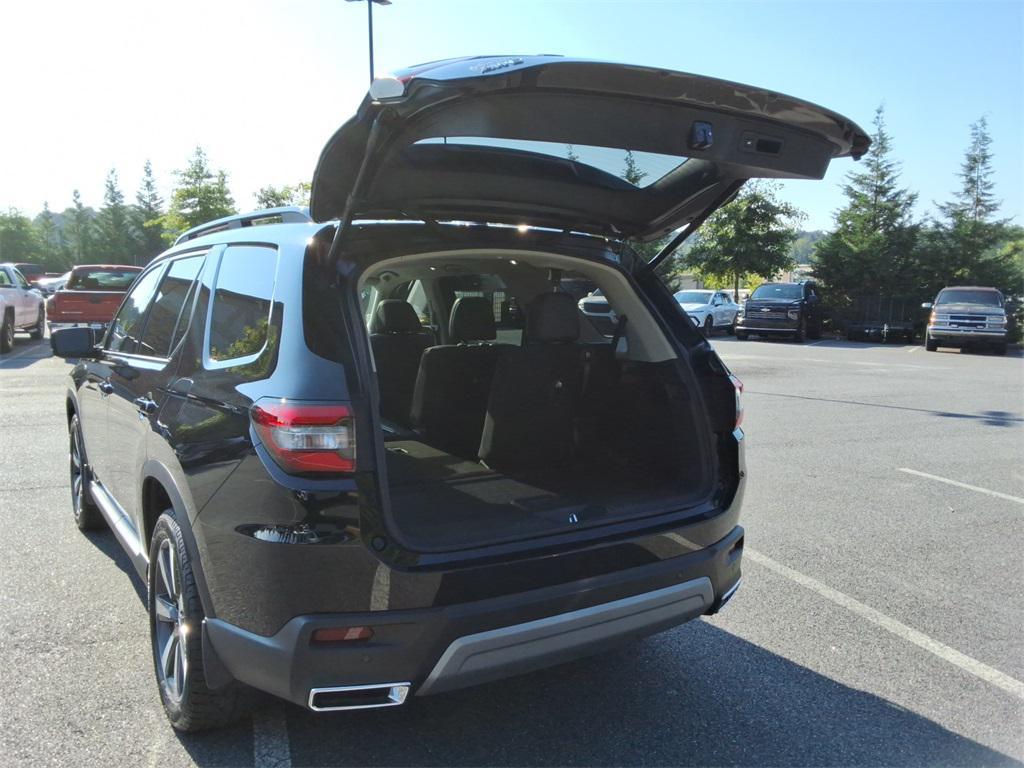 used 2023 Honda Pilot car, priced at $43,588