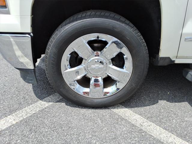 used 2015 Chevrolet Silverado 1500 car, priced at $22,989