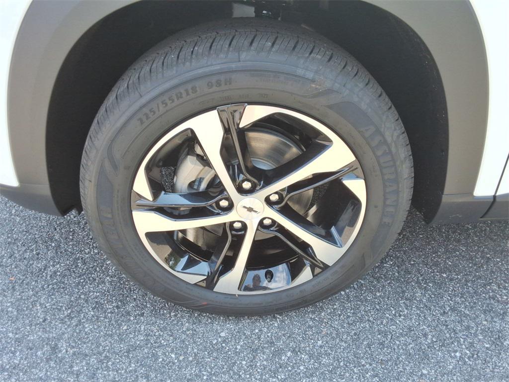 new 2025 Chevrolet Trax car, priced at $24,055