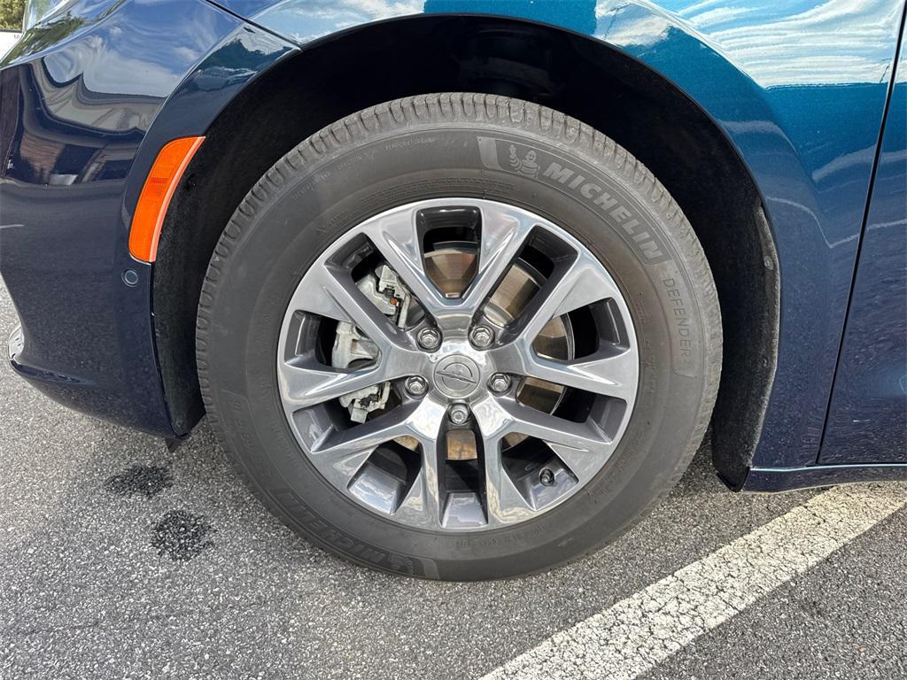 used 2022 Chrysler Pacifica car, priced at $26,483