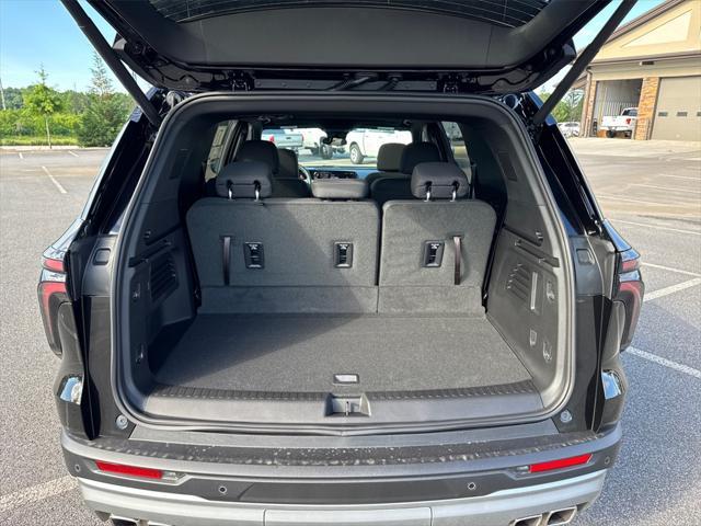 new 2025 Chevrolet Traverse car, priced at $43,246