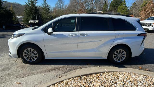 used 2022 Toyota Sienna car, priced at $39,999