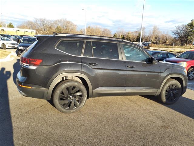 new 2025 Volkswagen Atlas car, priced at $44,821