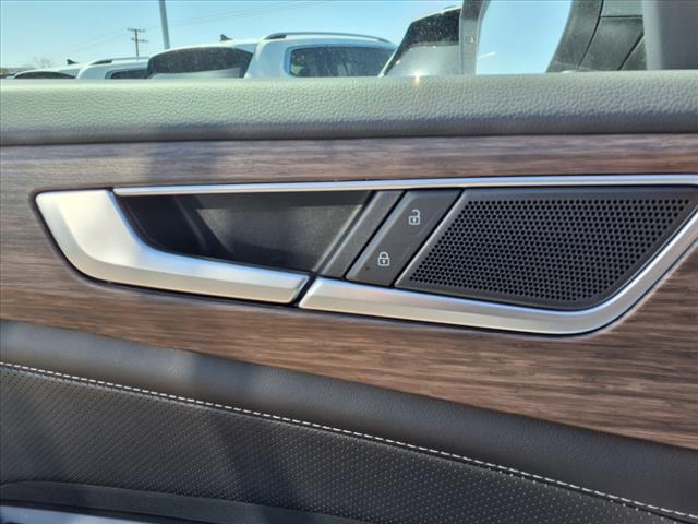 new 2025 Volkswagen Atlas car, priced at $47,758