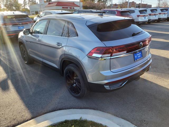 new 2025 Volkswagen Atlas Cross Sport car, priced at $43,521