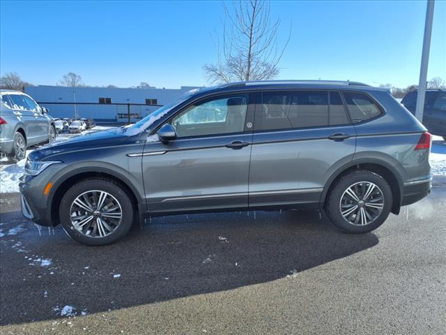 new 2024 Volkswagen Tiguan car, priced at $30,614