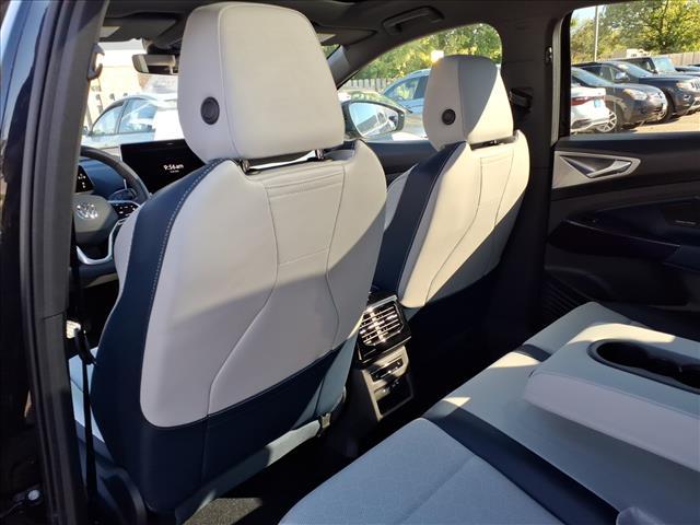 new 2025 Volkswagen ID.4 car, priced at $50,908