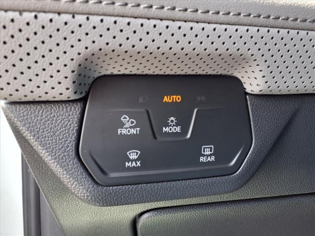 new 2025 Volkswagen Atlas car, priced at $45,858