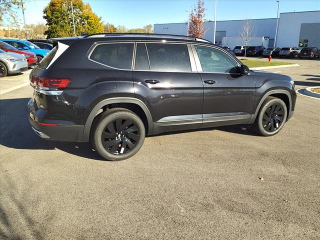 new 2025 Volkswagen Atlas car, priced at $45,221