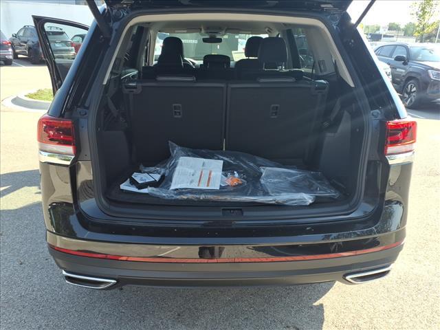 new 2026 Volkswagen Atlas car, priced at $40,414