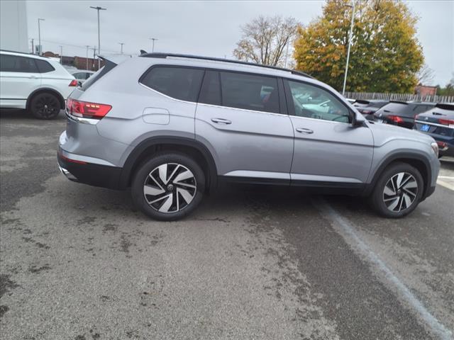 new 2024 Volkswagen Atlas car, priced at $40,921