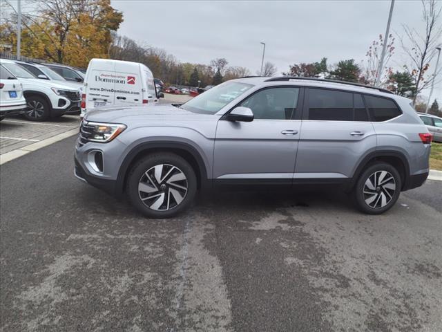 new 2024 Volkswagen Atlas car, priced at $40,921