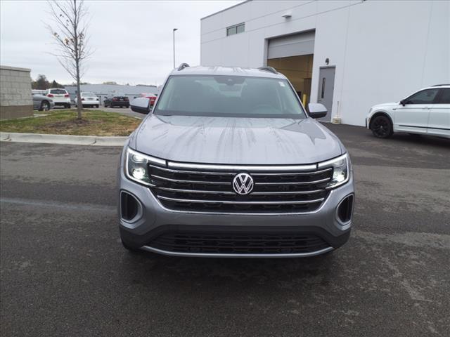 new 2024 Volkswagen Atlas car, priced at $40,921