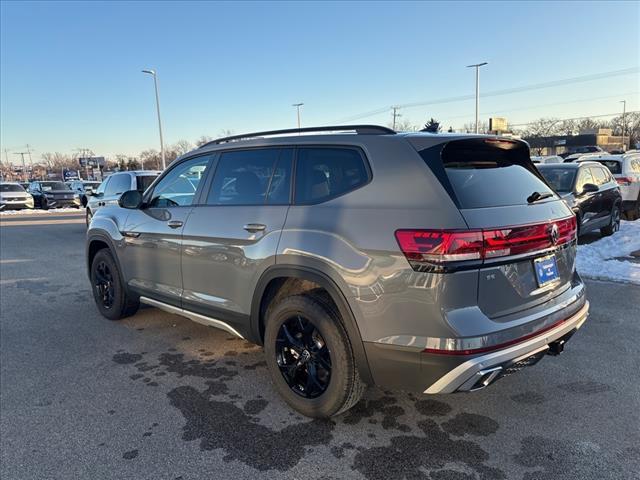 new 2025 Volkswagen Atlas car, priced at $44,624