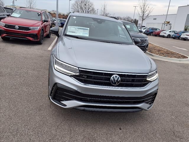 new 2024 Volkswagen Tiguan car, priced at $33,912