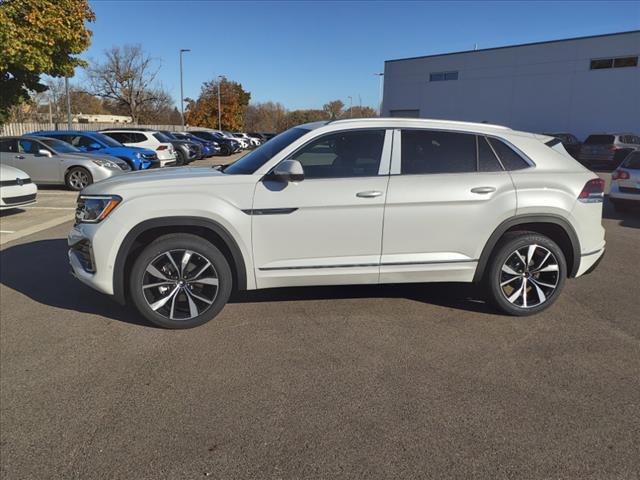 new 2024 Volkswagen Atlas Cross Sport car, priced at $48,521