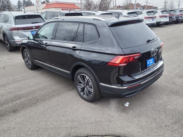 new 2024 Volkswagen Tiguan car, priced at $32,921