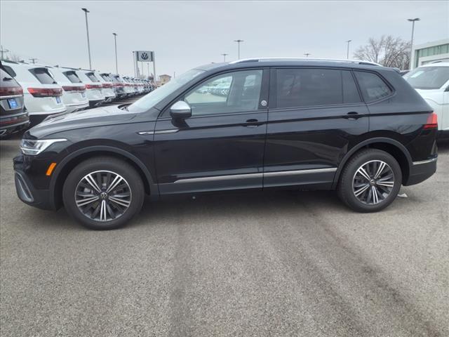 new 2024 Volkswagen Tiguan car, priced at $32,921